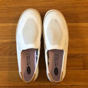 Super comfortable sneakers